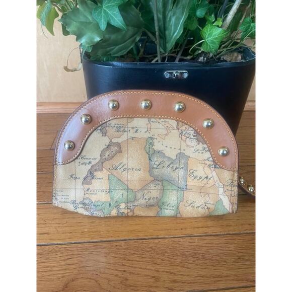 ALVIERiO MARTINI STUDDED MAP WRISTLET(400 - Picture 1 of 5